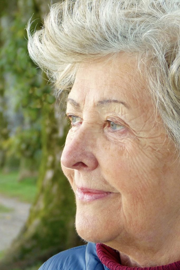 Zeit geben Seniorenbegleitung Dresden rollstuhlgerecht Beratung Alte Leute glücklich machen